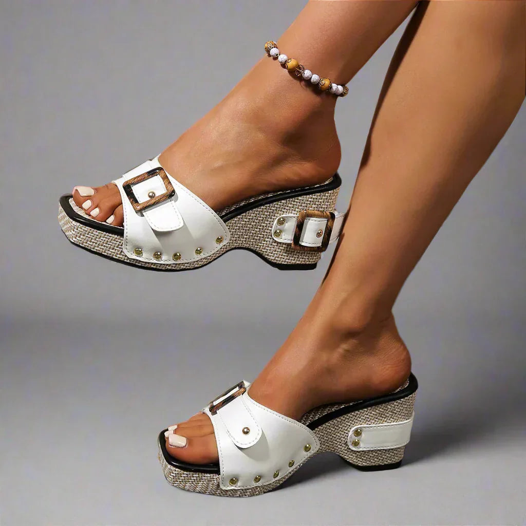 Lava | Spänne-sandaler
