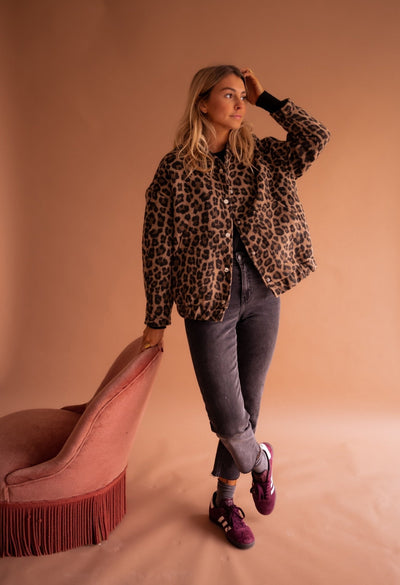 Hiba | Modern jacka med självsäker stil